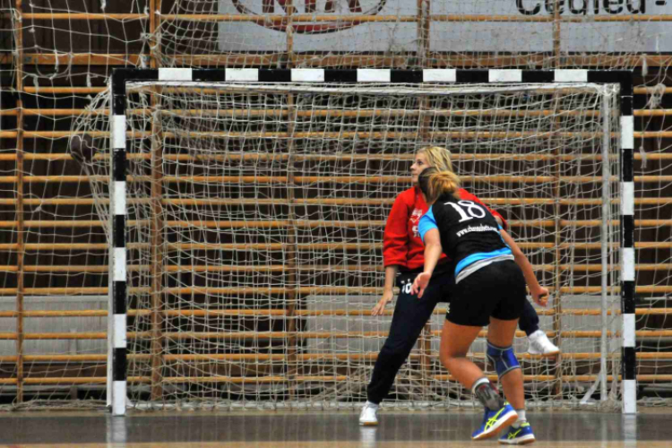 Ceglédi Kék Cápák - DAC