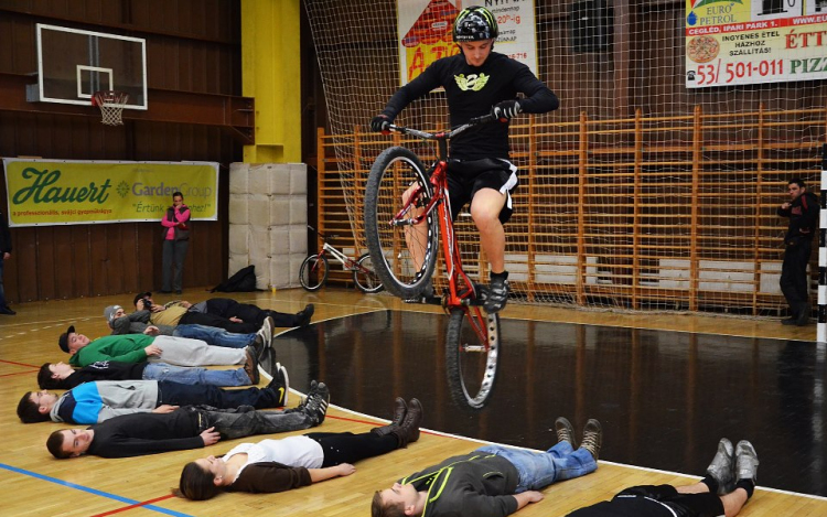 Nagy ugrás a Sporiban