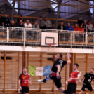 Csúcsrangadó a listavezető ellen