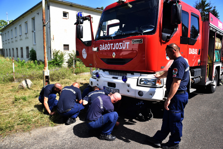 Tűzoltók versenyeztek Cegléden