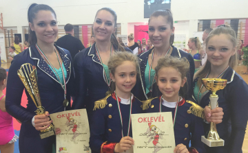 Az őrült Napóleonok és a többiek