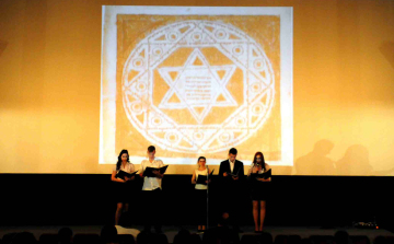 A holokauszt áldozataira emlékeztek