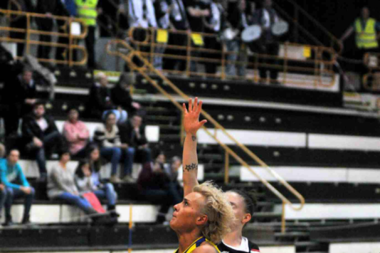 CEGLÉDI EKK – PEAC PÉCS 53 – 75