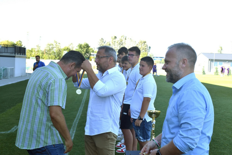 Első szezonbeli hazai meccs és éremosztás