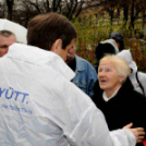 Esőben is kampányoltak Cegléden