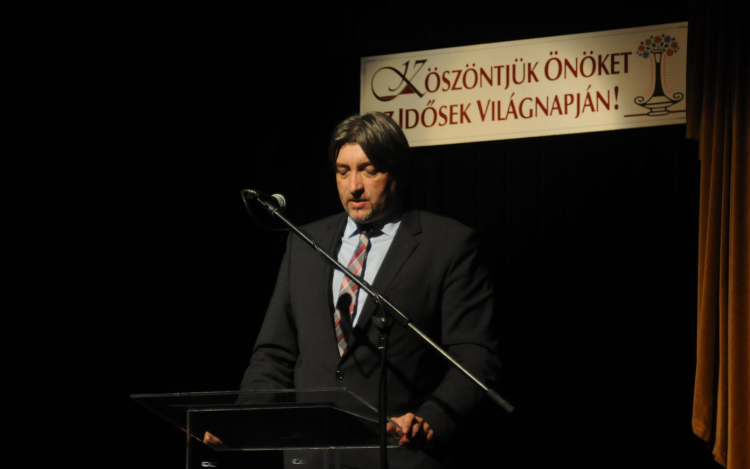 Az időseket köszöntötték