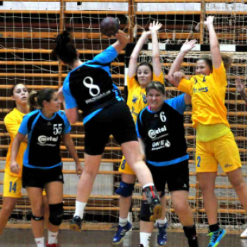 Ceglédi Kék Cápák - DAC