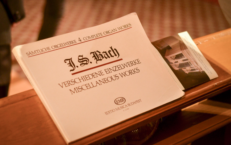 Bach összes Cegléden