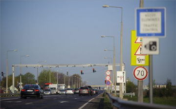 Működésbe léptek a szuper traffipaxok 