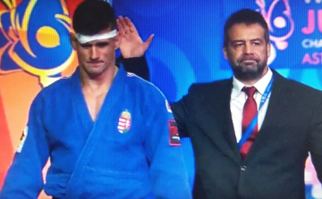 Monoklival és indokolatlanul vigaszágon Ungvári Miklós