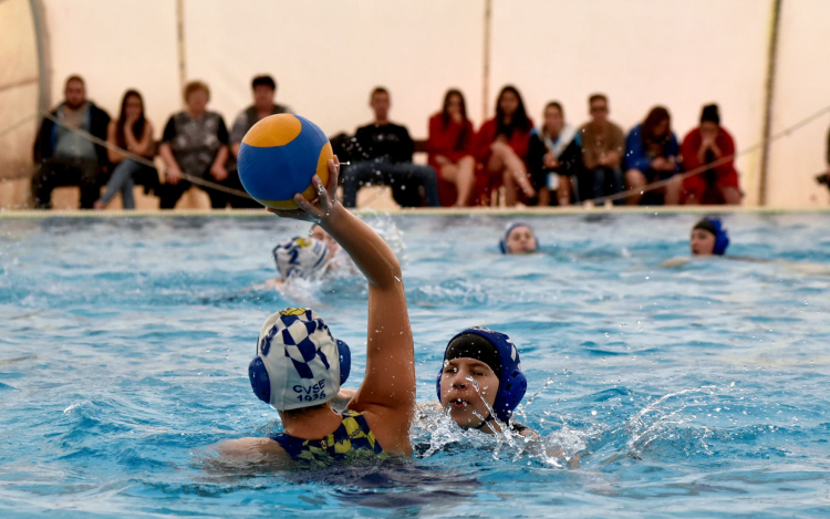 Pólósaink belecsobbantak a bajnokságba