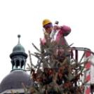 Fenyőfaállítás a Szabadság téren