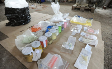 Droglabort számoltak fel