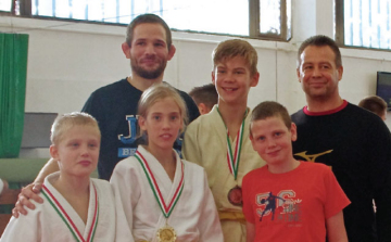 Két Országos Bajnoki cím és egy bronzérem