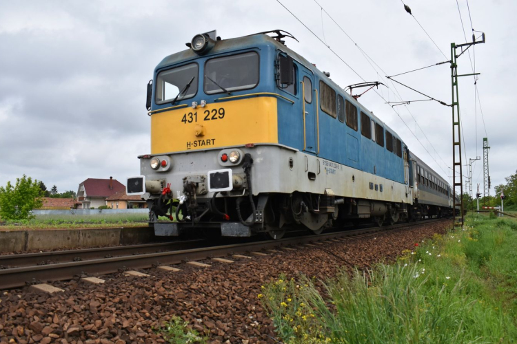 Vágányzári információ