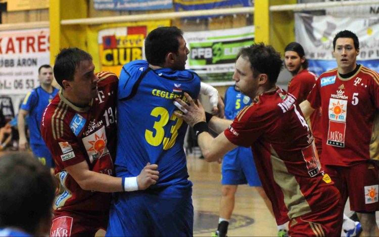 Fél erővel is fölényesen nyertek