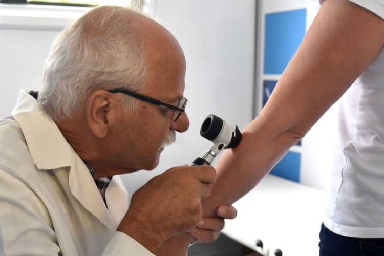 Egészséghét szűrőkamionnal az Infineonnál