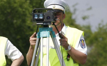 Figyelem! Lesifotósok az utakon