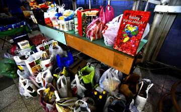 Csaknem 1 tonna élelmiszer gyűlt össze a Sporiban