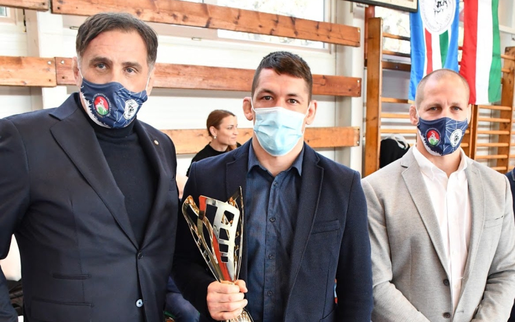 Lőrincz Viktor megkapta elismerését