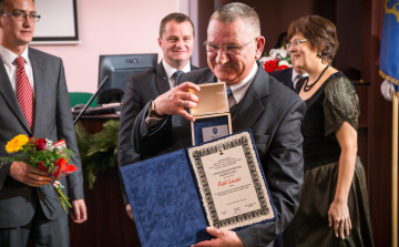 Földi László díszpolgár lett