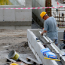 Városi Strandfürdő – Már burkolnak