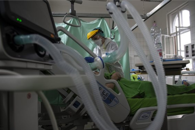 Három páciens meghalt a lélegeztetőgépek leállása miatt Romániában