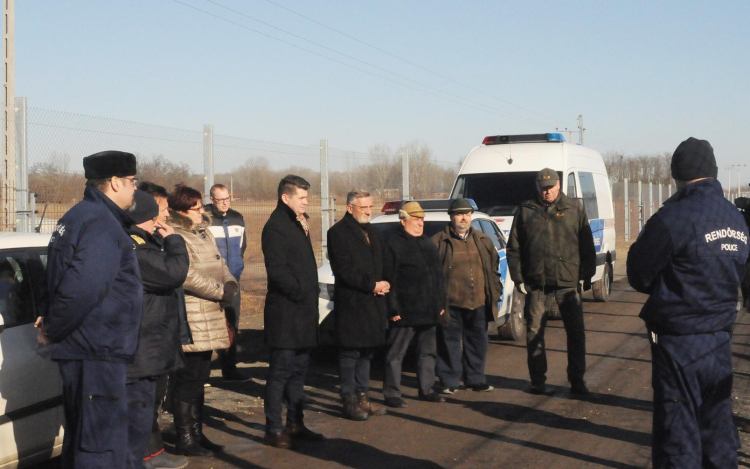 Határszemlén jártak Földi Lászlóval a Pest megyei városvezetők