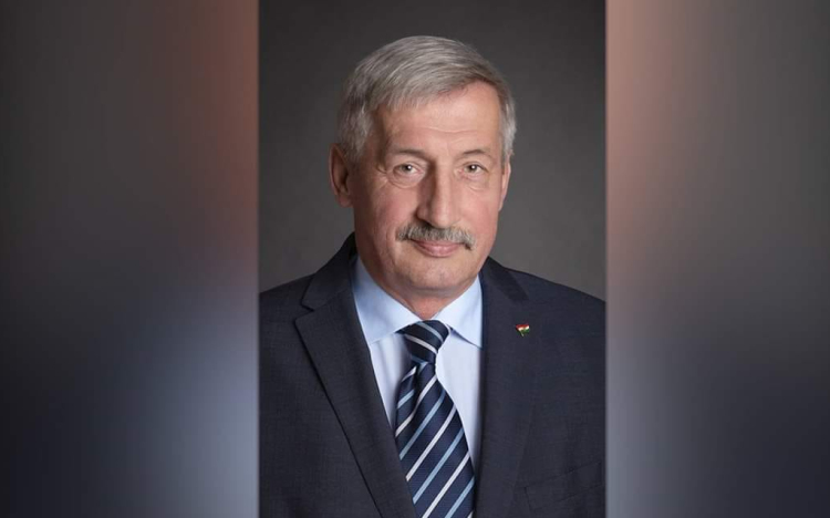 Meghívó online polgármesteri beszámolóra