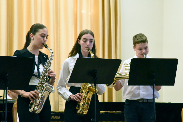 Mesés Hangszerbemutató a zeneiskolában