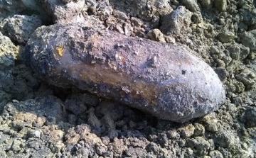 Világháborús bombát találtak a vasútállomáson