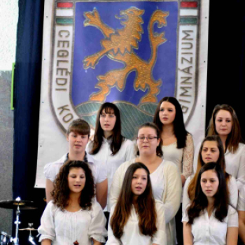 Éneklő osztályok versenye - gimi