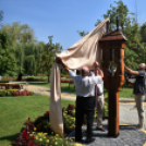Virágharangot avattak Csemőben
