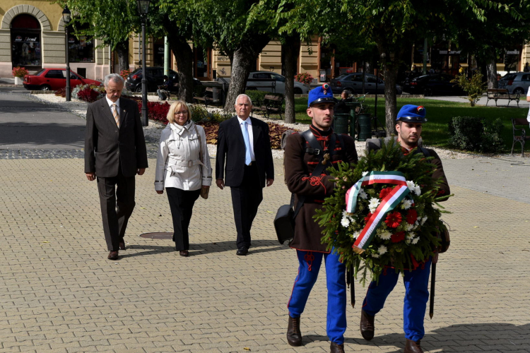 XXII. Toborzó Ünnepély és Huszárfesztivál II. - Kossuth-szobor koszorúzás