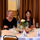 Vasfüggöny kölnivel - könyvbemutató 