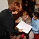 Betlehemezés a Városháza aulájában