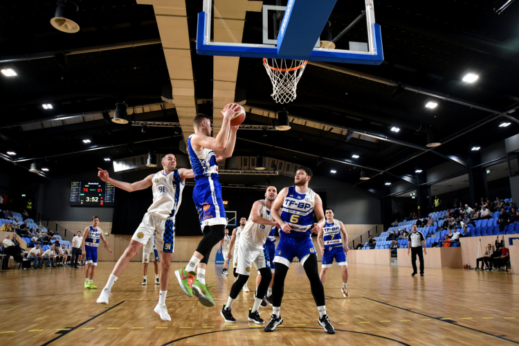 Egy ponttal győzött a TF-BP Cegléden