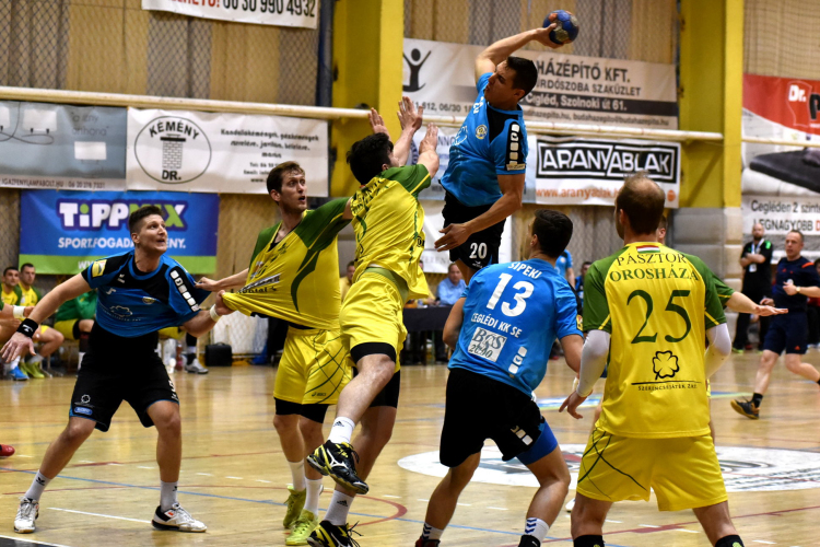 Sírból visszahozott döntetlen