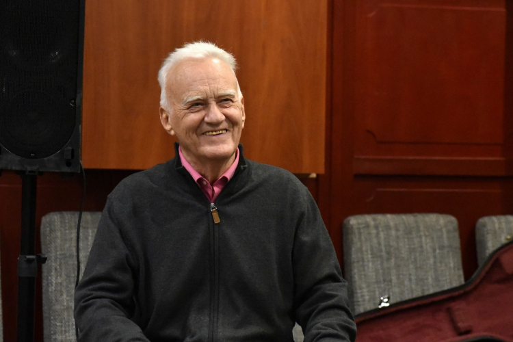 Isten éltesse Patyó!