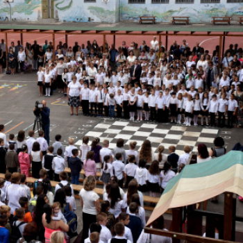 Iskolakezdés a Táncsicsban