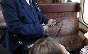 Megverték a kalauzt