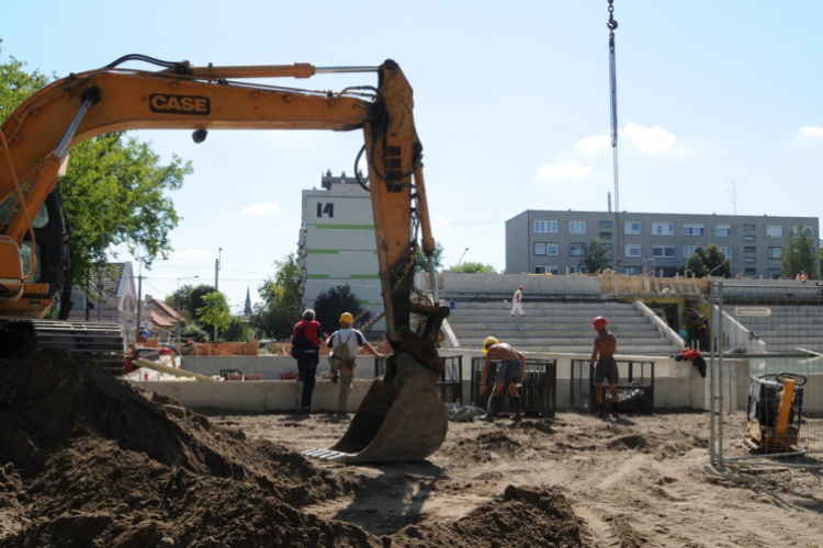 Városi Strandfürdő - Víz már van...