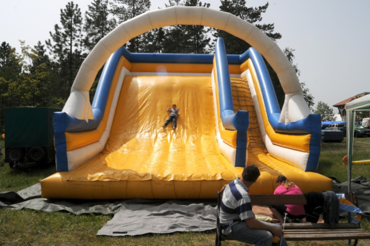 Hétközepi majális