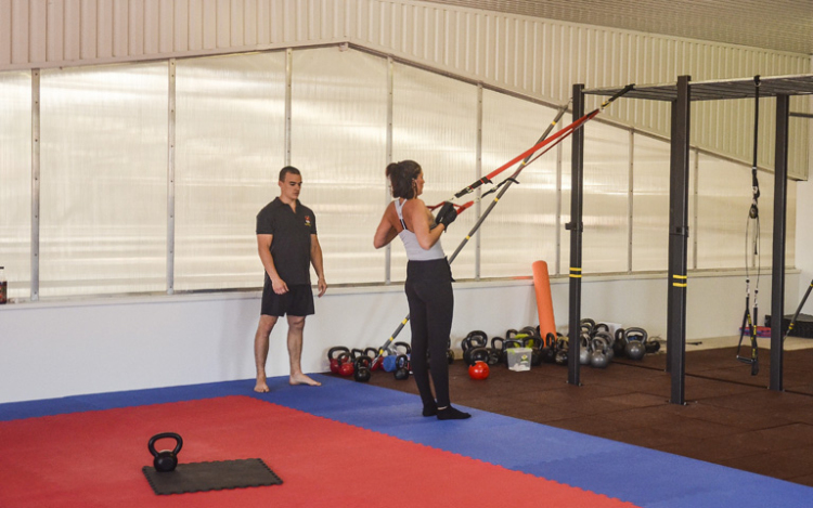 ERŐMŰ nyílik Cegléden