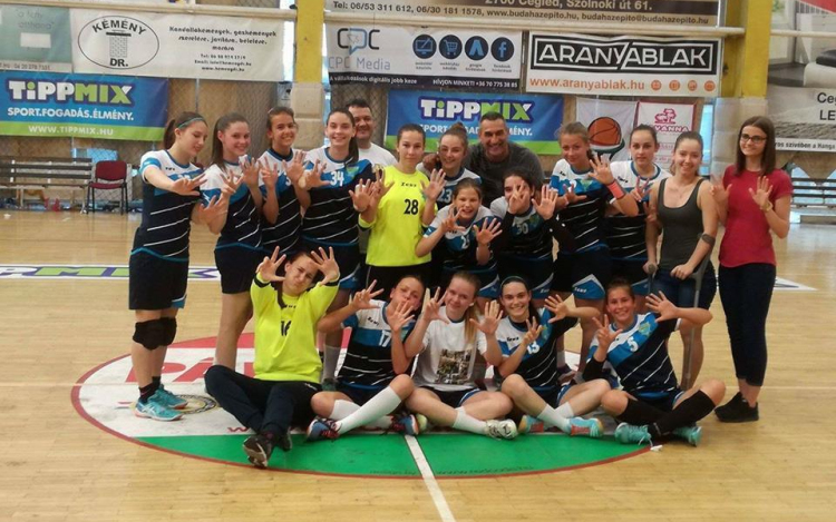 Győzelemmel zárták a szezont a junior Cápák