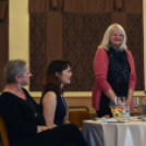 Vasfüggöny kölnivel - könyvbemutató 