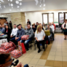 Ajándékok a gyermekotthonnak 