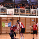 Csúcsrangadó a listavezető ellen