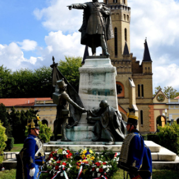 XXII. Toborzó Ünnepély és Huszárfesztivál II. - Kossuth-szobor koszorúzás