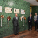 Táblát avattak Dr. Őze Béla emlékére